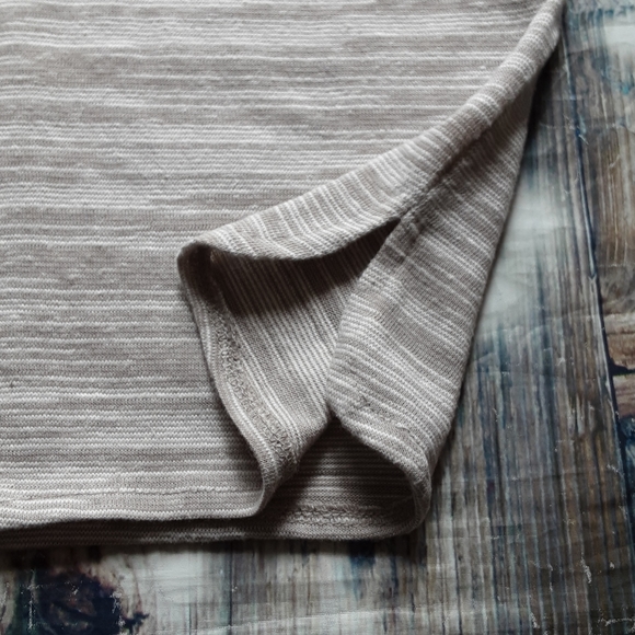 Rose & Olive Sleeveless Top - Picture 6 of 8